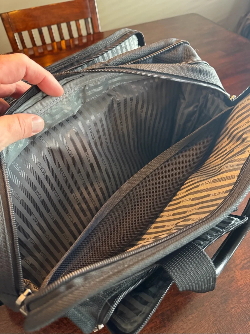 Tumi Alpha 2 Expandable Briefcase
